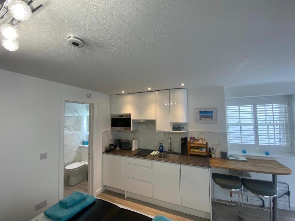 Sweet Caroline - Luxury Studio Stone'S Throw From Mousehole Harbour Экстерьер фото